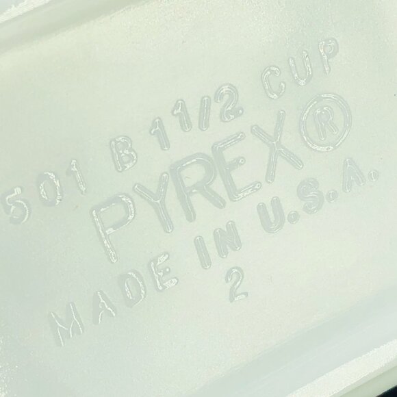 Vintage PYREX Turquoise Amish Butterprint Fridgie 501 with Lid -1.5cup - Picture 9 of 13